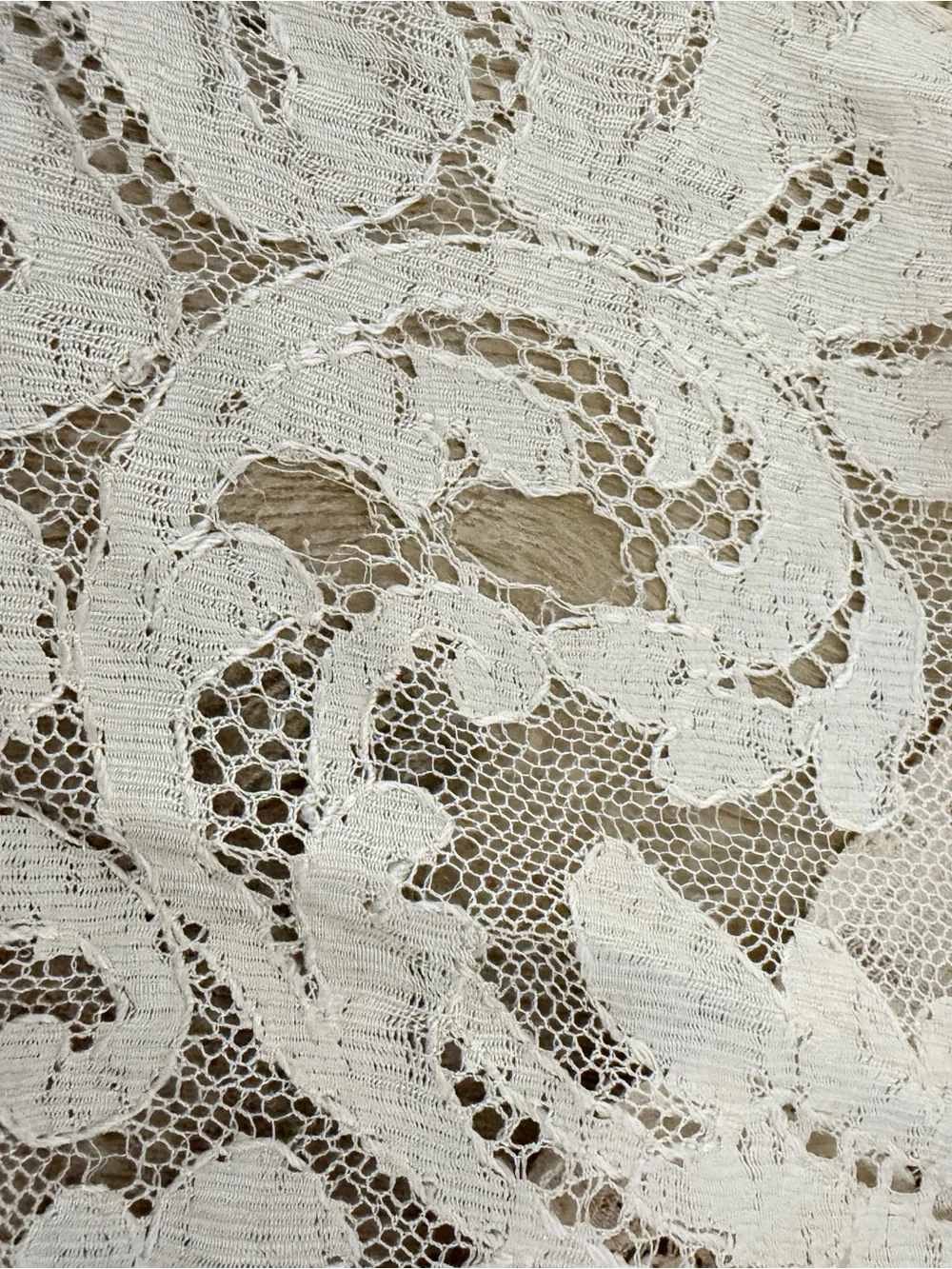 Antique Cream Alençon Lace Bridal Veil 93